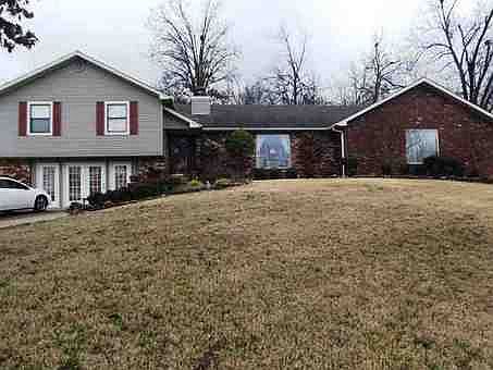 1st image of 3105 Creekwood Dr
