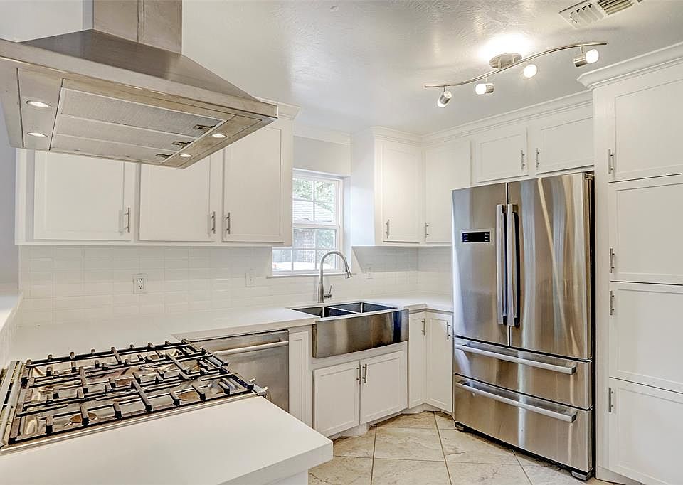 1st image of 1308 Idylwild St #A