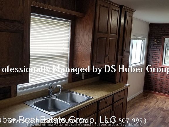 4th image of 303 N Magnolia Ave