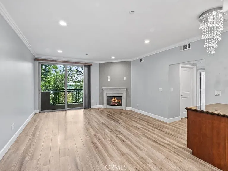11280 La Maida St #303 — Photo 1