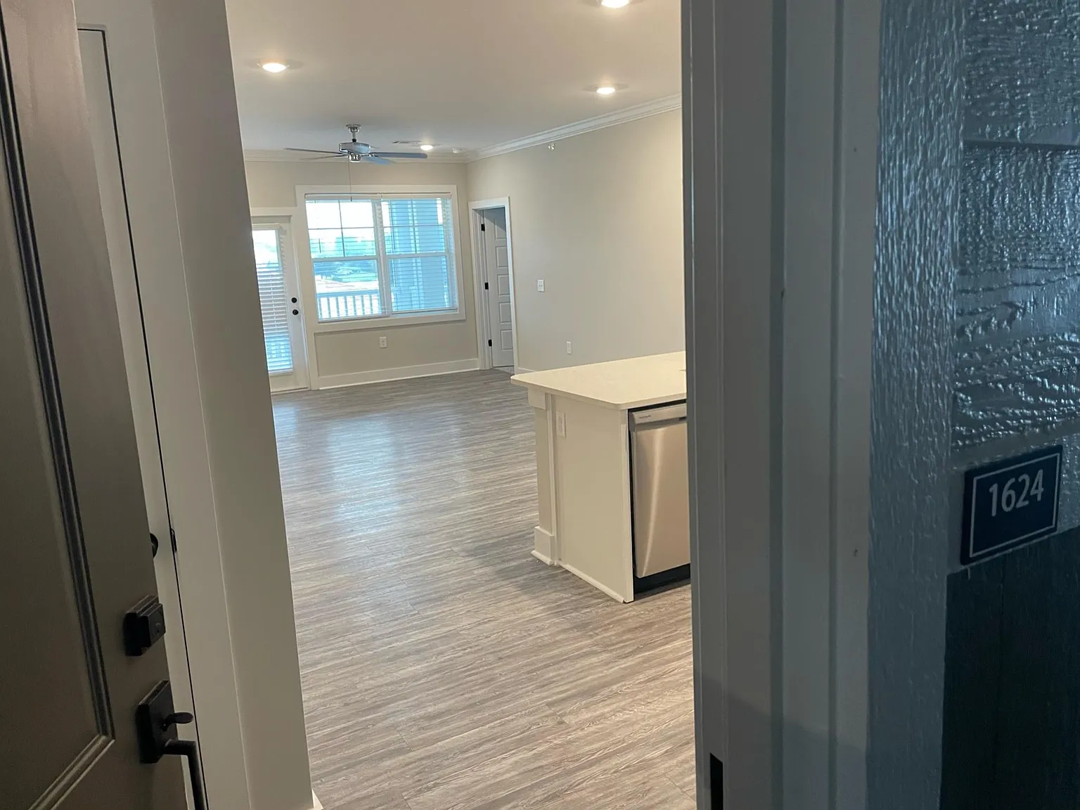 395 S Crow Creek Dr NW — Photo 2