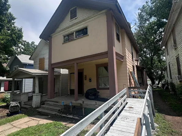 214 SW Harrison St, Topeka, KS 66603