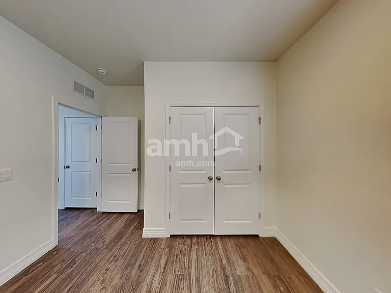 21467 S 231st St — Photo 12