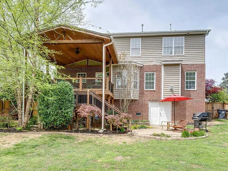 7528 Watervale Dr — Photo 3