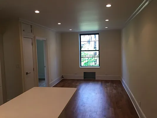 Rented by Sky Management | media 16