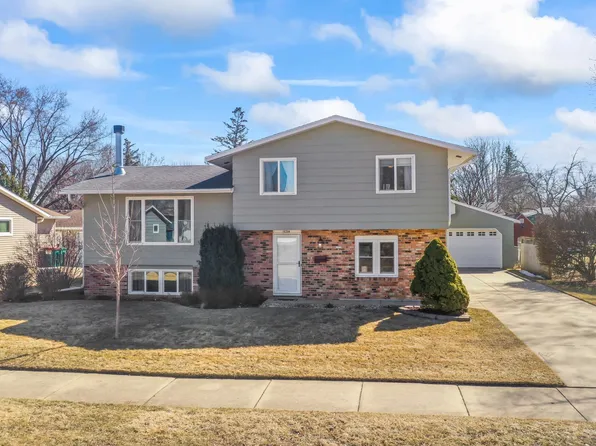 1634 8 1/2 Ave SE, Rochester, MN 55904