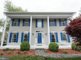 1407 Kingstream Dr, Herndon, VA 20170