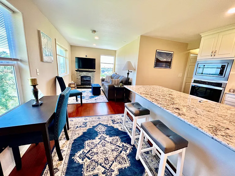 7148 SW Laview Dr #B — Photo 8