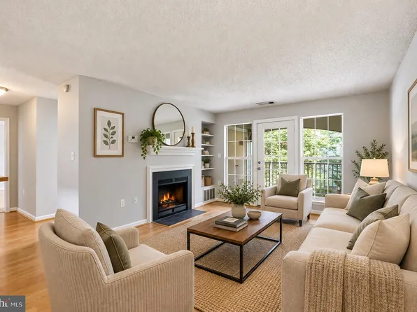 20991 Timber Ridge Ter Unit 203, Ashburn, VA 20147