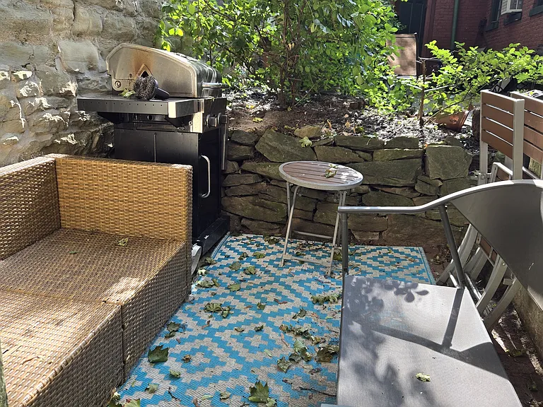 1239 Buena Vista St #1 — Photo 14