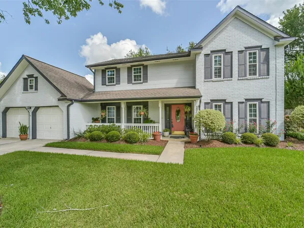 905 Essex Dr, Friendswood, TX 77546