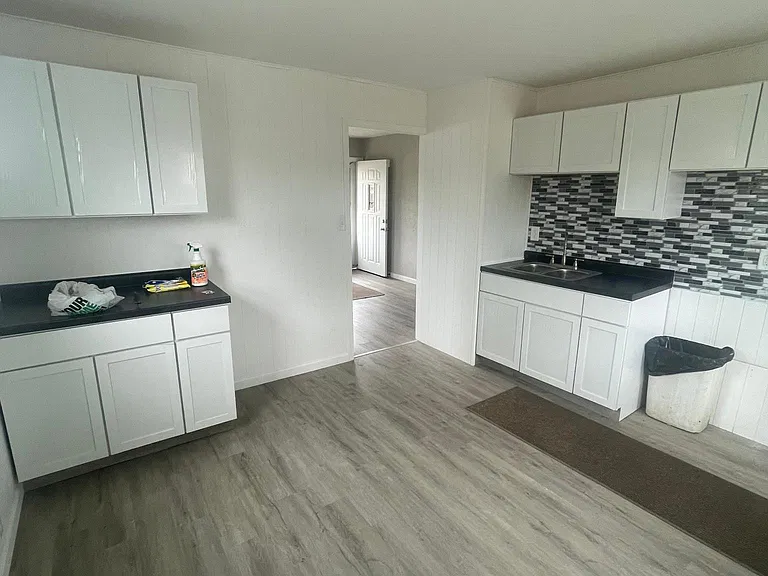 2482 Vigo St — Photo 4