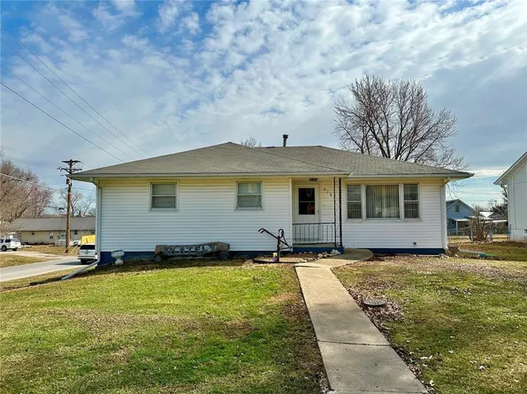 916 Normal St, Trenton, MO 64683