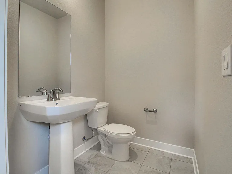 1641 King St — Photo 29
