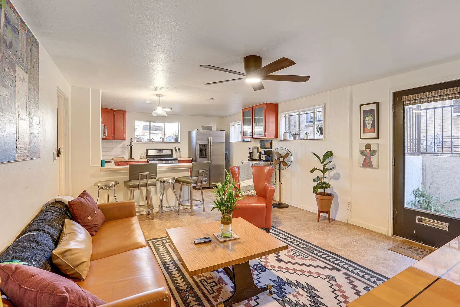 2 bed, 1.0 bath, 1496 sqft, $2,559 — Photo 3