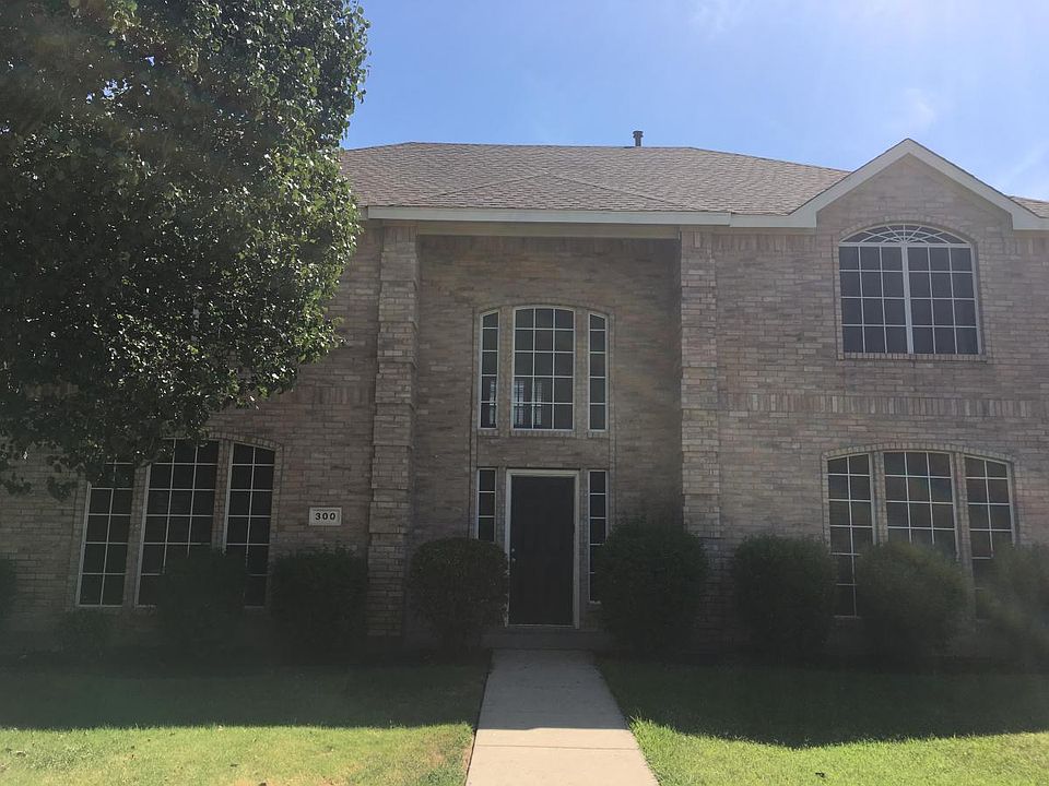 1st image of 300 Boulder Creek Dr