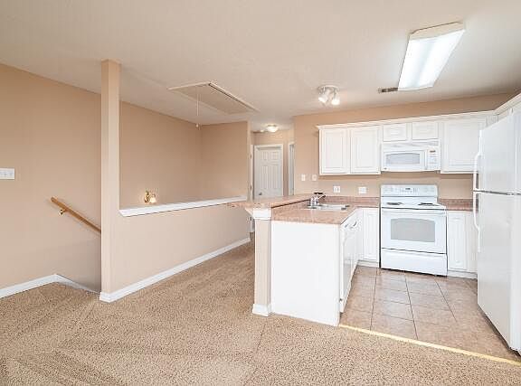 5th image of 480/482 Kirk Cauldy Dr