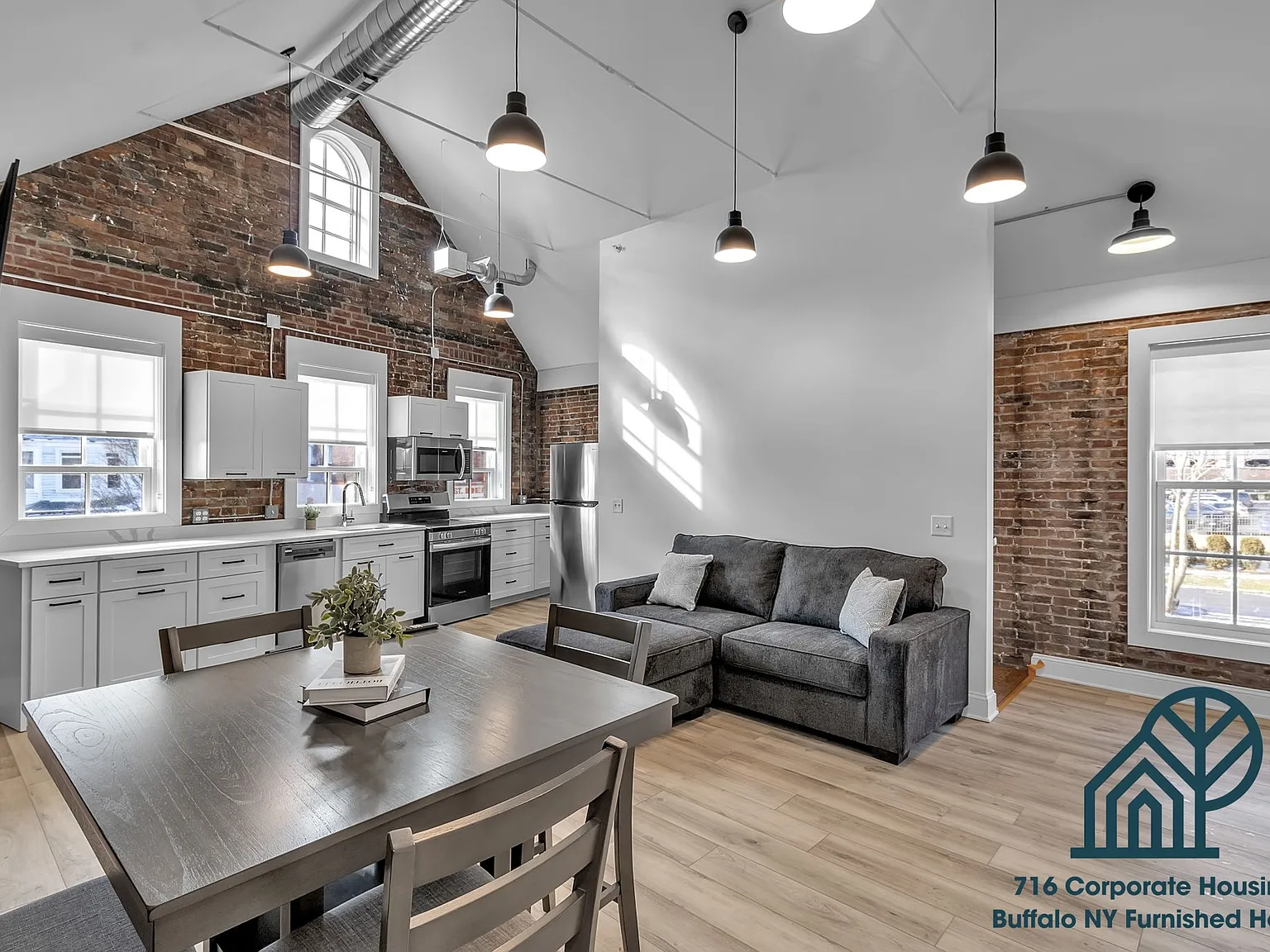 204 High St Unit 1 — Photo 1