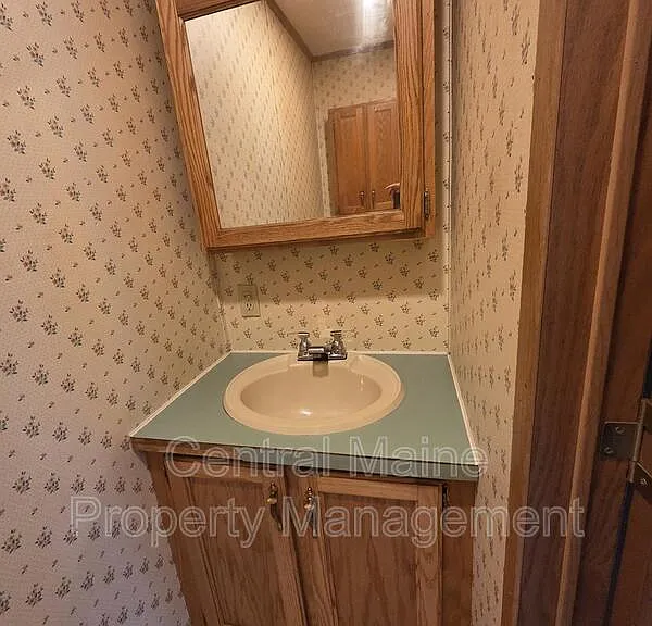 400 Friendship St — Photo 16