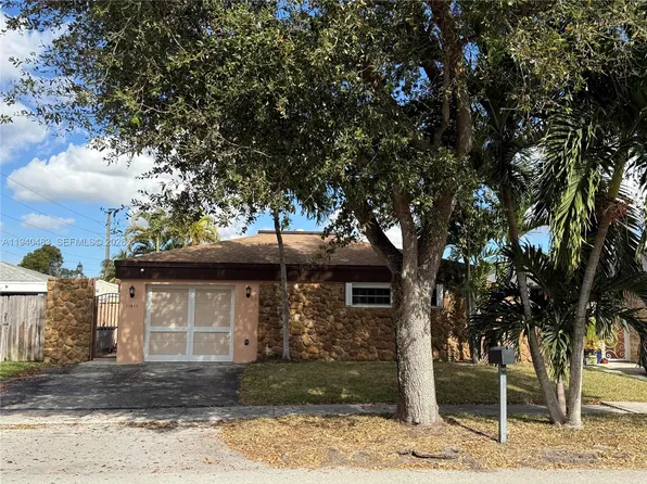 11611 SW 83rd Ter, Miami, FL 33173