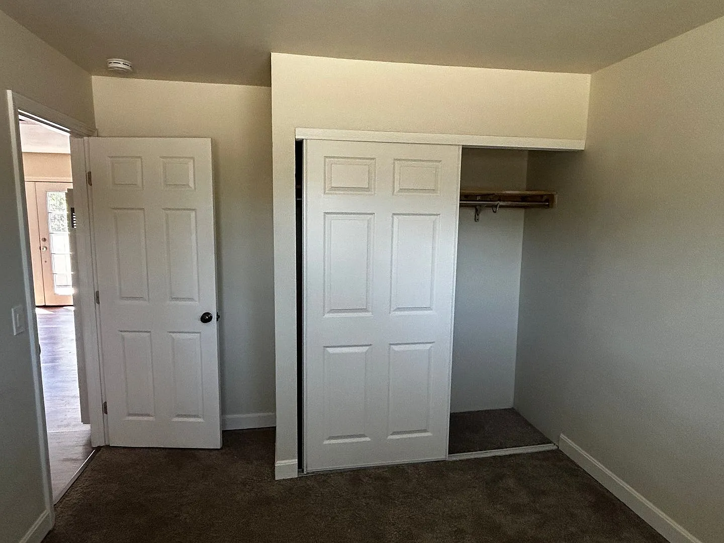 1135 Slater St — Photo 3