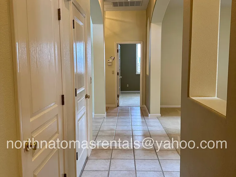 3949 Moraga Dr — Photo 15