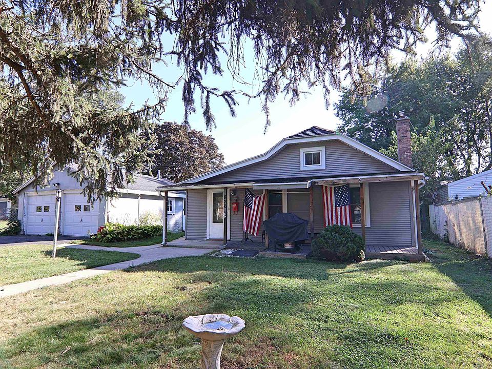 1st image of 826 Eisenhower Ave