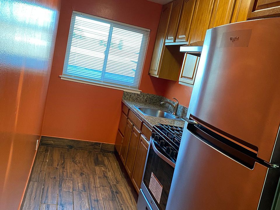 2nd image of 5757 Adeline St #C