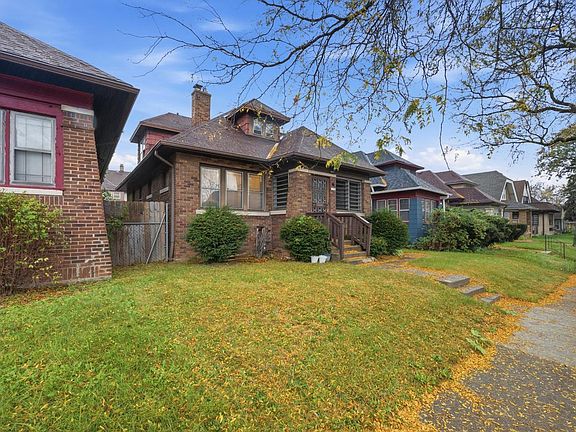 3rd image of 1128 W Capitol DRIVE