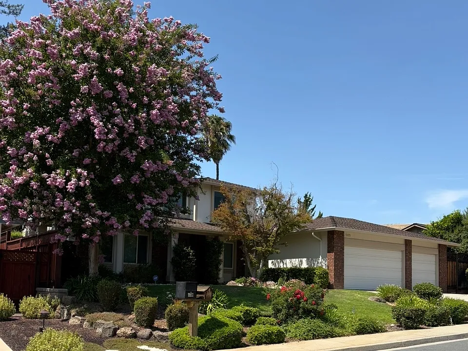 1819 Yolanda Cir