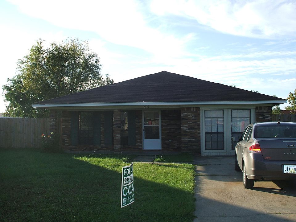 1st image of 609 Kimberly Dr