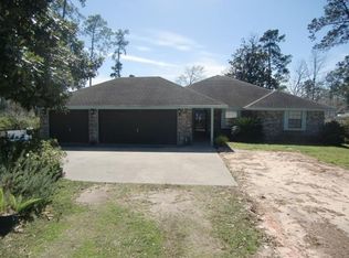 576 Charmaine Dr E, Woodville, TX 75979