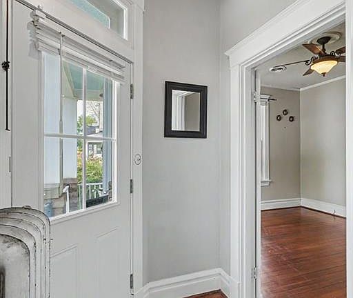 5th image of 815 Adams St