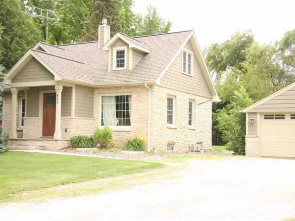 628 E Johnson St, Fond Du Lac, WI 54935