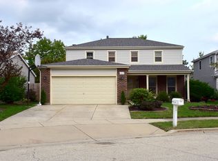 685 Randi Ln, Hoffman Estates, IL 60169