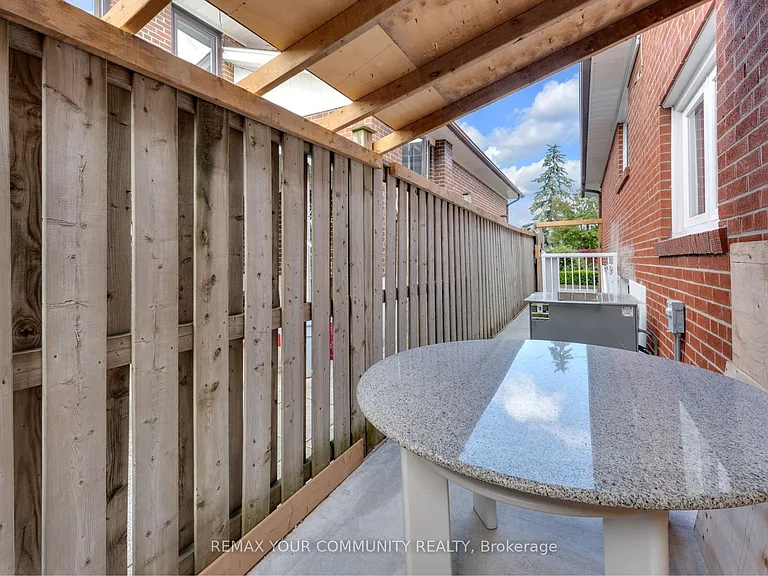 39 Veerland Dr #BASEMENT — Photo 27