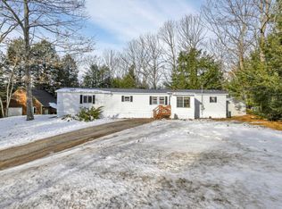 54 Valerie Ln, New Gloucester, ME 04260