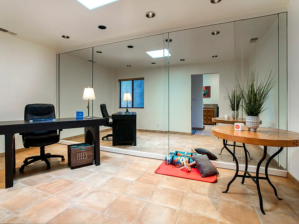 Office/Den with high speed WiFi - Do some office work or a yoga workout!