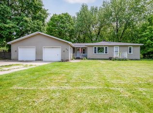 646 E Glenlord Rd, Saint Joseph, MI 49085