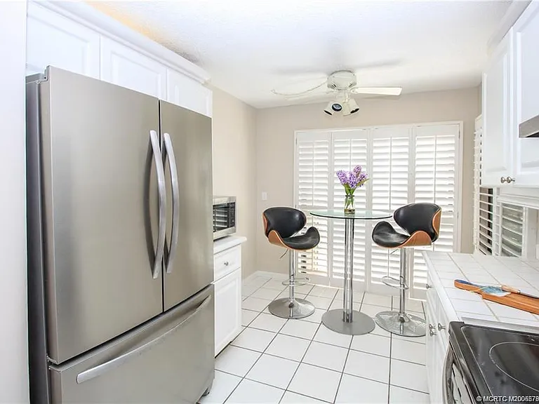2641 NE Ocean Blvd #101 — Photo 4