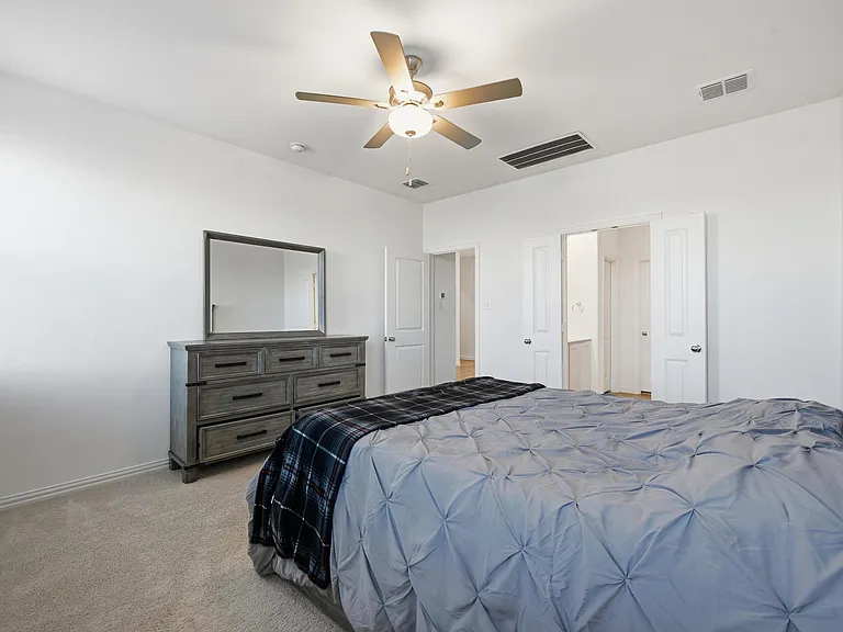 216 Post Oak St — Photo 20