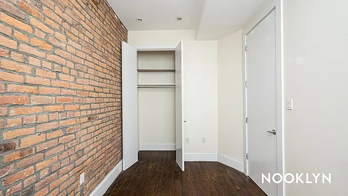 Rented by Nooklyn NYC LLC | media 11