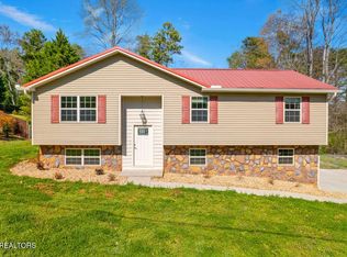 2618 Liberty Hill Dr, Louisville, TN 37777