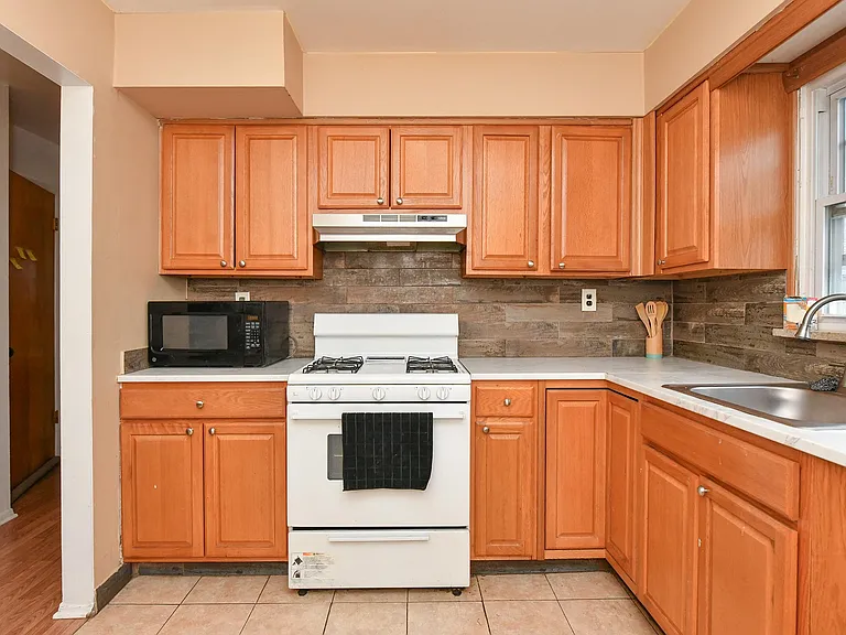 207 Manhattan Ave #2 — Photo 3