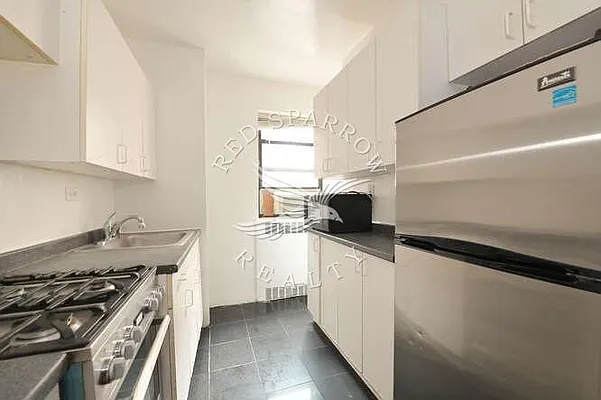 Rented by Red Sparrow Realty Group | media 12