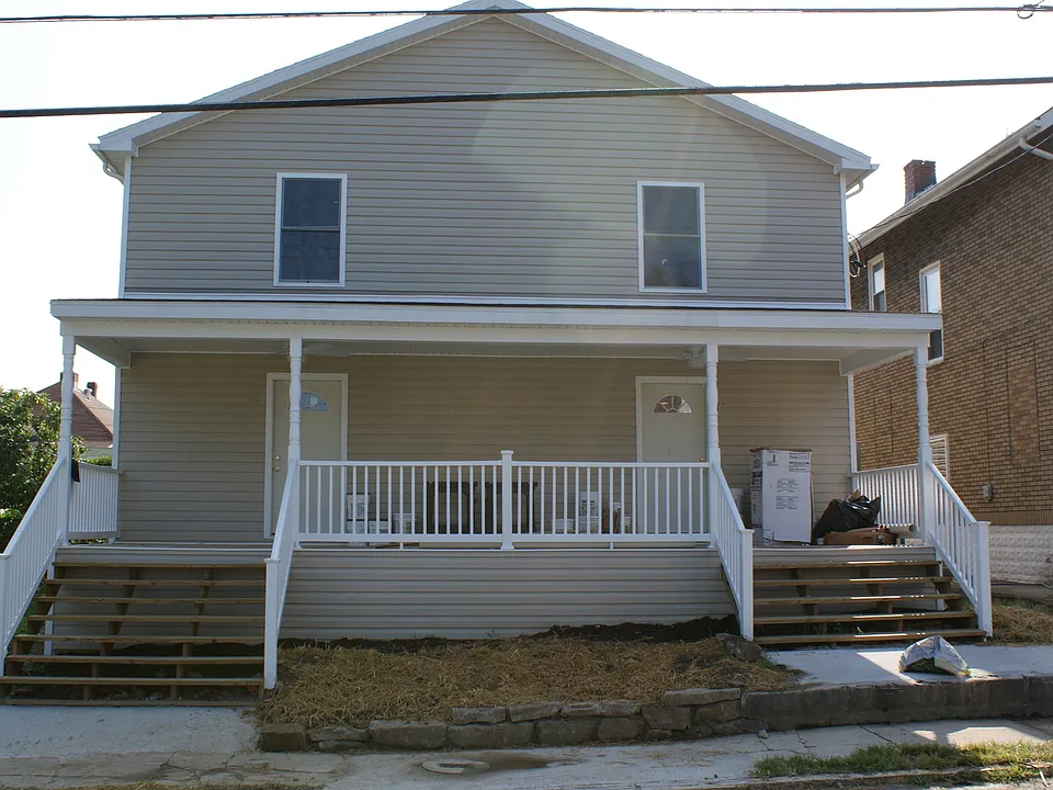 245 Kingwood St #B