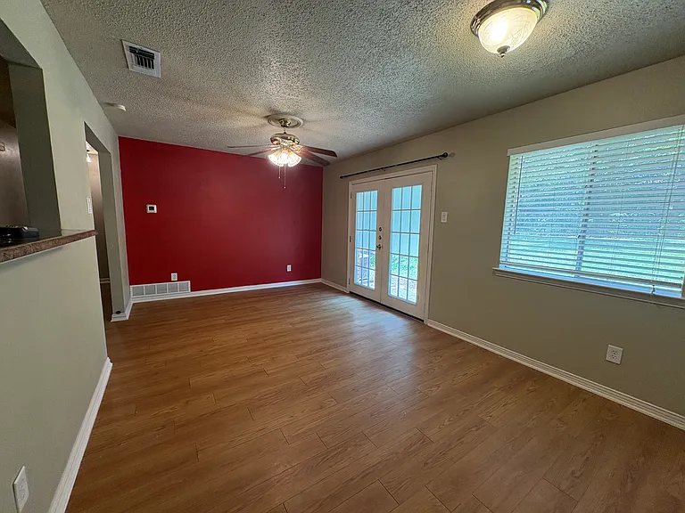 334 Linkwood Dr — Photo 8