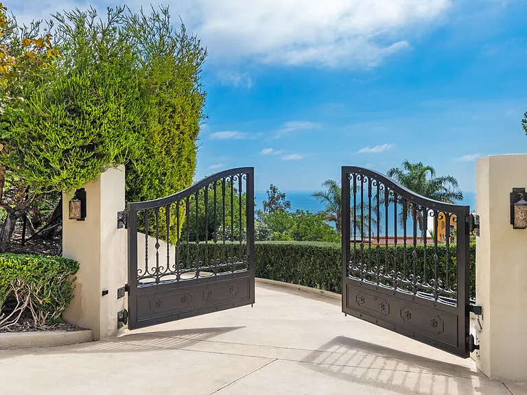 3235 Rambla Pacifico — Photo 5