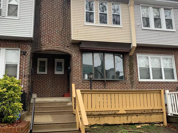 919 Carver St, Philadelphia, PA 19124