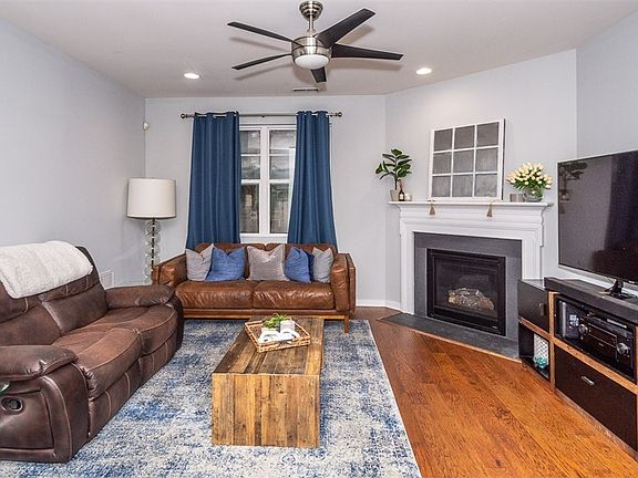 4th image of 9450 Selborne Cir